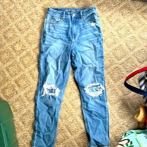 American Eagle Women’s Mom Jean size US2